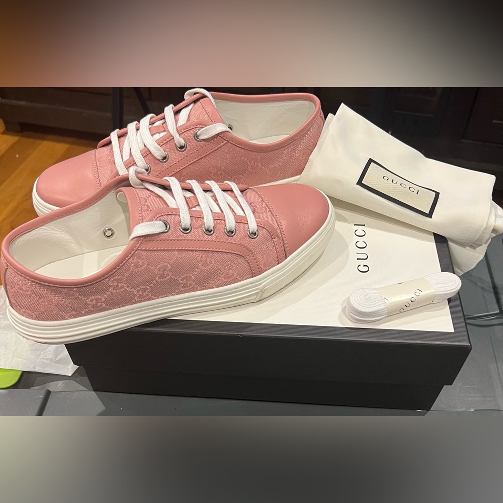 Womens soft pink Gucci sneakers sz 38